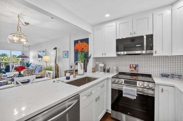 2611 N Riverside Drive 304, Pompano Beach, FL 33062