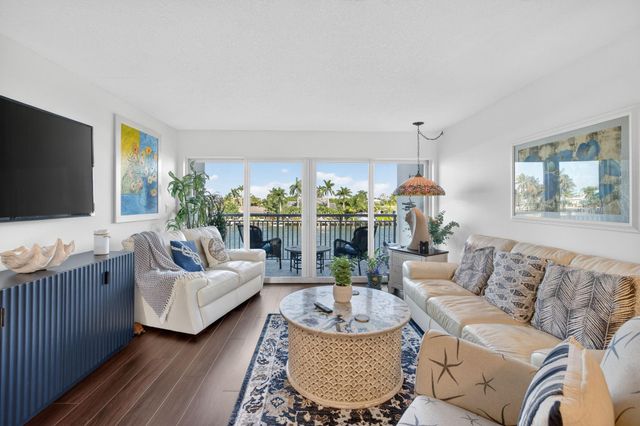 2611 N Riverside Drive 304, Pompano Beach, FL 33062