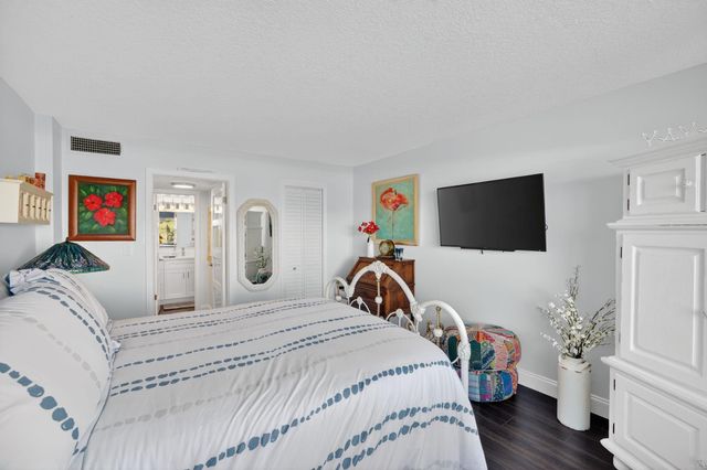 2611 N Riverside Drive 304, Pompano Beach, FL 33062