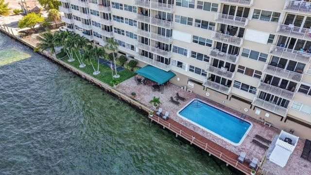 2611 N Riverside Drive 304, Pompano Beach, FL 33062