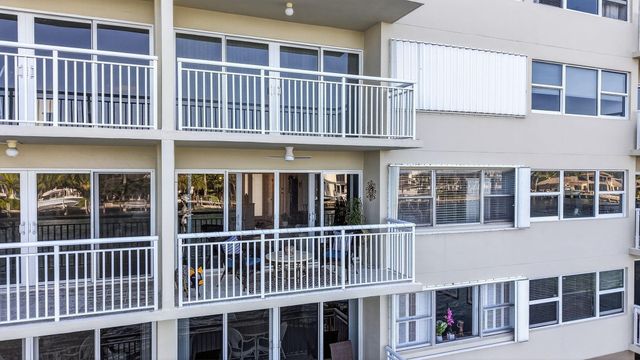 2611 N Riverside Drive 304, Pompano Beach, FL 33062