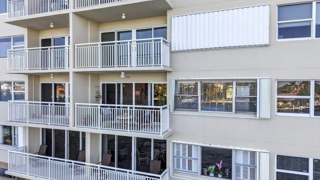 2611 N Riverside Drive 304, Pompano Beach, FL 33062