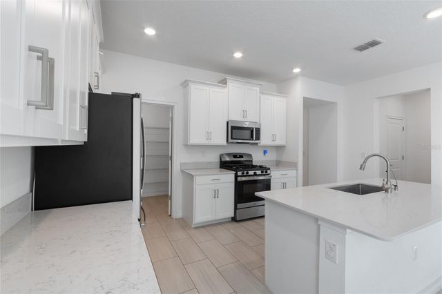 19432 FOREST GARDEN COURT, Brooksville, FL 34601