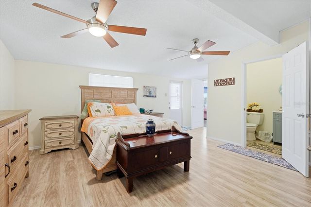 201 E TARPON BLVD NW, Port Charlotte, FL 33952