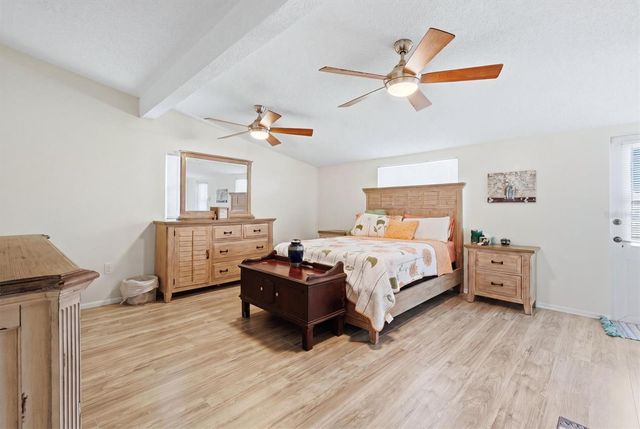 201 E TARPON BLVD NW, Port Charlotte, FL 33952