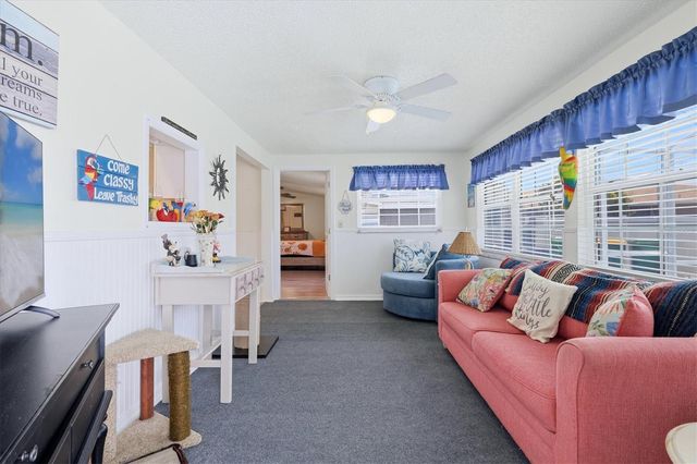 201 E TARPON BLVD NW, Port Charlotte, FL 33952