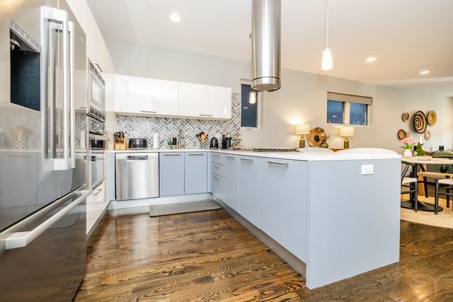 875 N Marshfield Avenue 1, Chicago, IL 60622