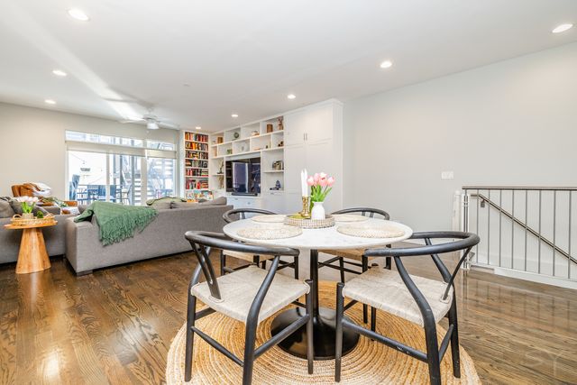 875 N Marshfield Avenue 1, Chicago, IL 60622