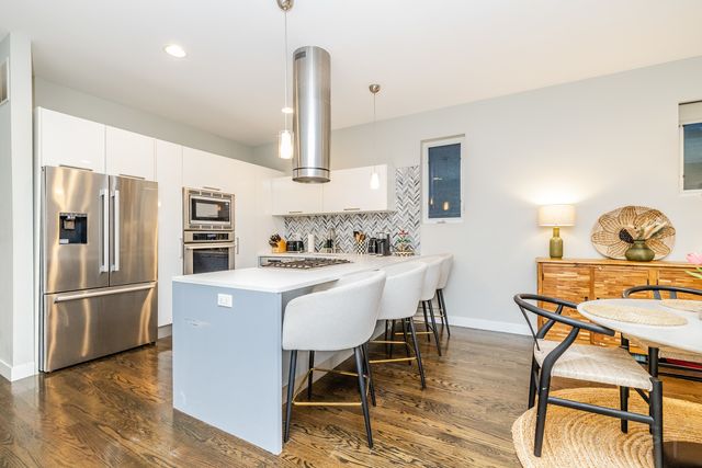 875 N Marshfield Avenue 1, Chicago, IL 60622