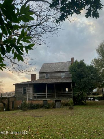 613 Jefferson Street, Natchez, MS 39120