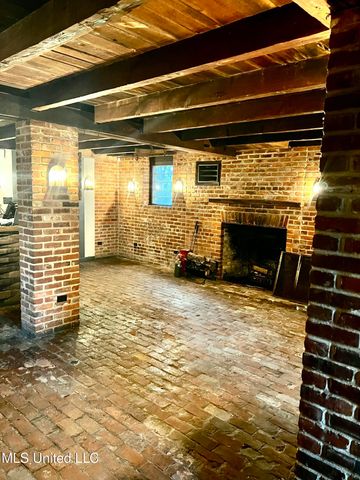 613 Jefferson Street, Natchez, MS 39120