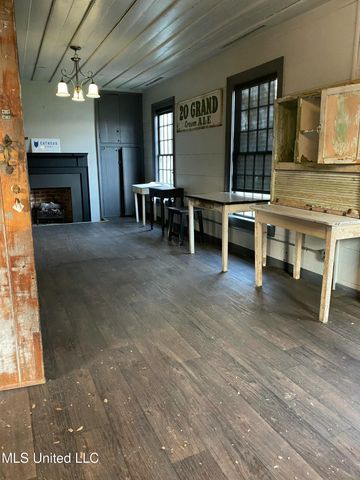 613 Jefferson Street, Natchez, MS 39120