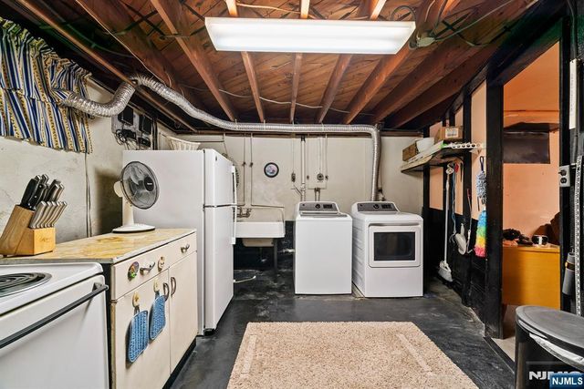 6-8 Kipp Place, Paterson, NJ 07513