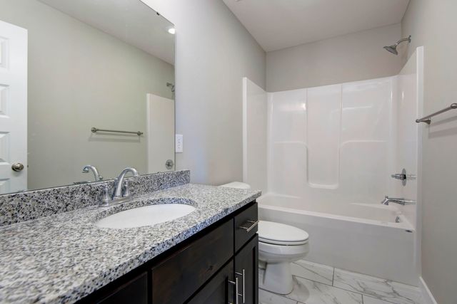 827 S Ridgemont Drive Lot 211, Nixa, MO 65714