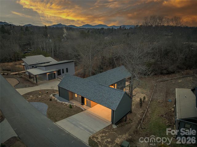 511 Wilma Dykeman Trail, Asheville, NC 28804