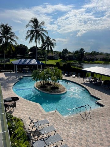 8010 Bellafiore Way, Boynton Beach, FL 33473