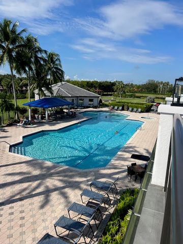 8010 Bellafiore Way, Boynton Beach, FL 33473