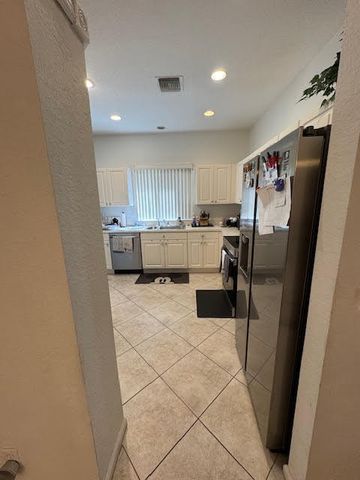 8010 Bellafiore Way, Boynton Beach, FL 33473