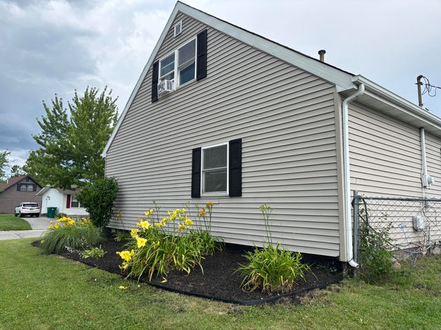 362 Salt Creek Pkwy, Valparaiso, IN 46385