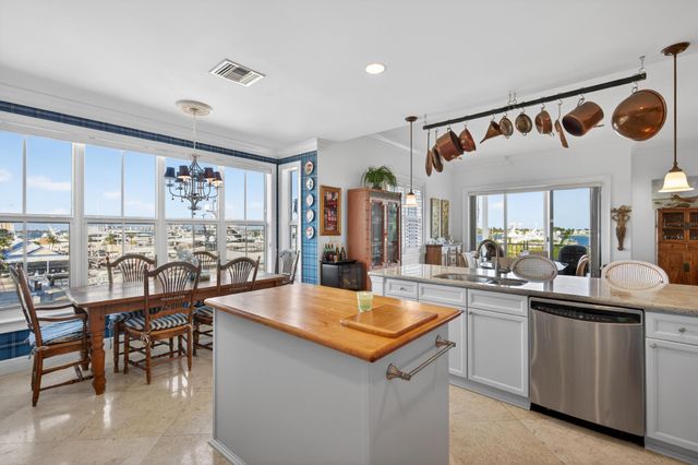 3950 N Flagler Drive 401, West Palm Beach, FL 33407