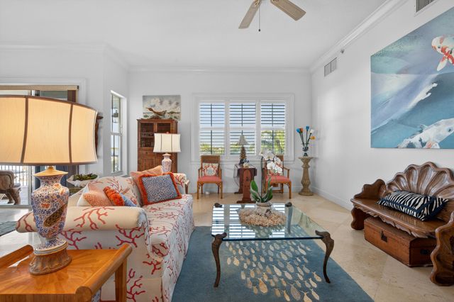 3950 N Flagler Drive 401, West Palm Beach, FL 33407