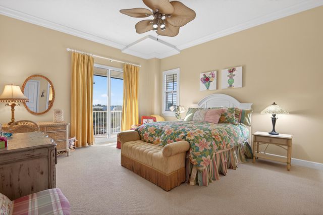 3950 N Flagler Drive 401, West Palm Beach, FL 33407