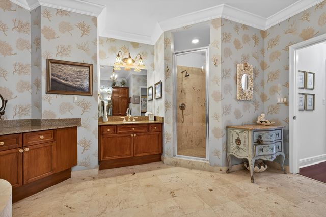 3950 N Flagler Drive 401, West Palm Beach, FL 33407