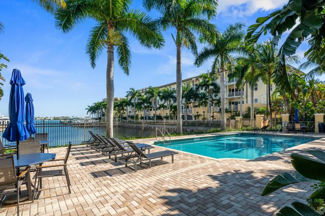 3950 N Flagler Drive 401, West Palm Beach, FL 33407