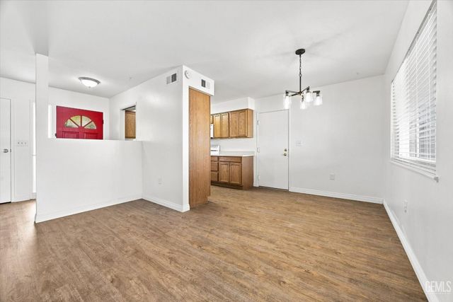 109 Blanding Court, Bakersfield, CA 93309