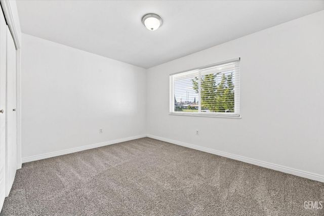 109 Blanding Court, Bakersfield, CA 93309