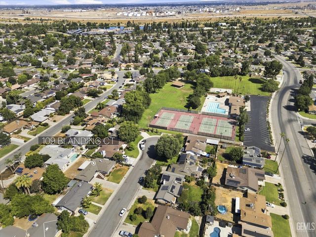 109 Blanding Court, Bakersfield, CA 93309