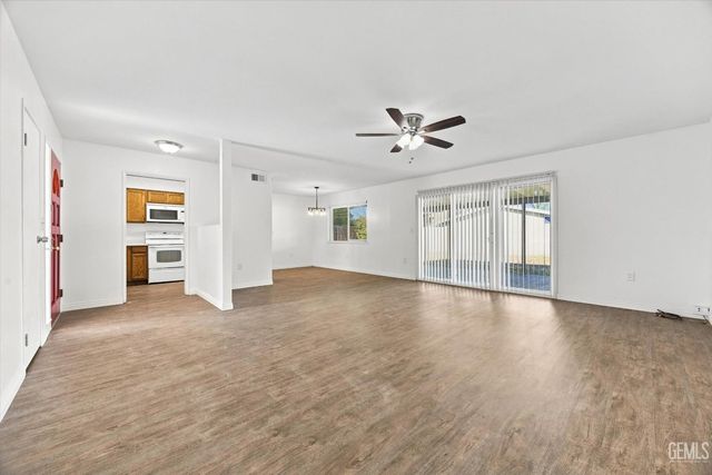 109 Blanding Court, Bakersfield, CA 93309