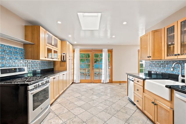 231 E Lemon, Monrovia, CA 91016