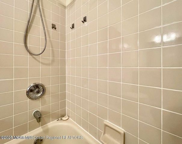 4510 Norma Place, Toms River, NJ 08755