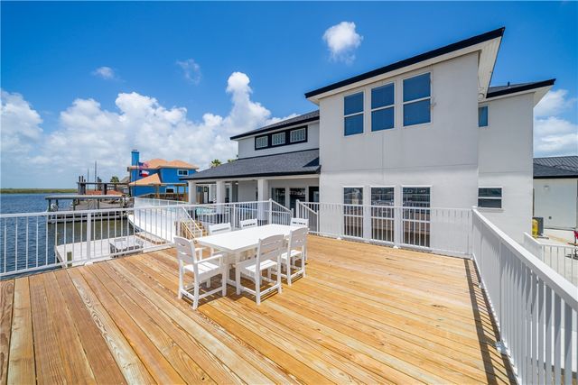 13741 Cayo Cantiles St, Corpus Christi, TX 78418