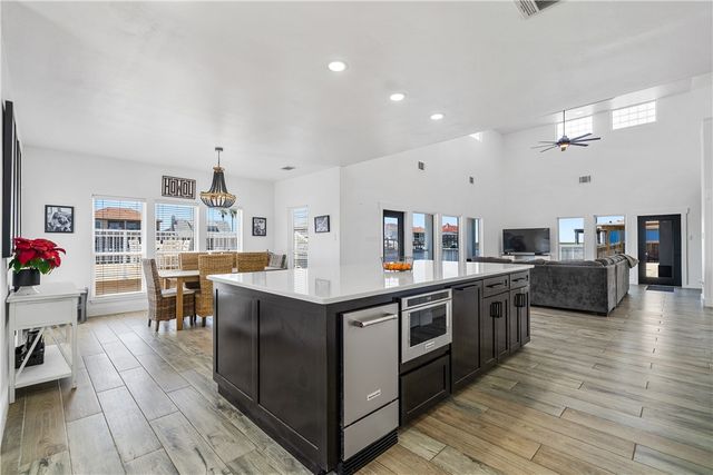 13741 Cayo Cantiles St, Corpus Christi, TX 78418