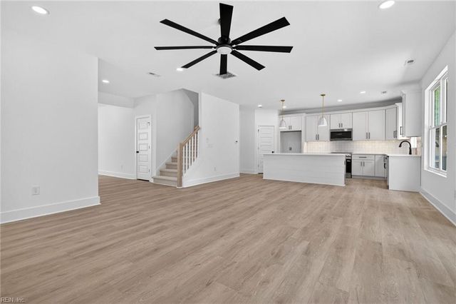 1631 Colonial AVE, Smithfield, VA 23430