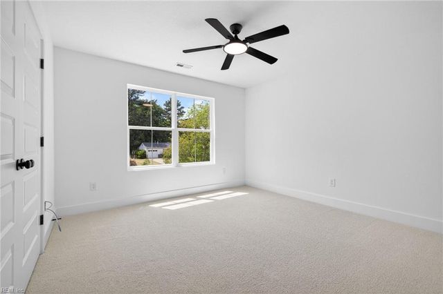 1631 Colonial AVE, Smithfield, VA 23430