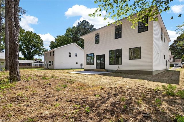 1631 Colonial AVE, Smithfield, VA 23430