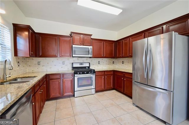 2150 Waterford Park Drive, Lawrenceville, GA 30044