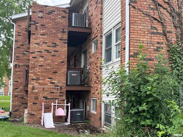 1913 15TH Street, Silvis, IL 61282