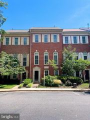 4657 LAMBERT DR, Alexandria, VA 22311