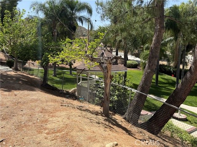 20370 Lakeridge, Perris, CA 92570