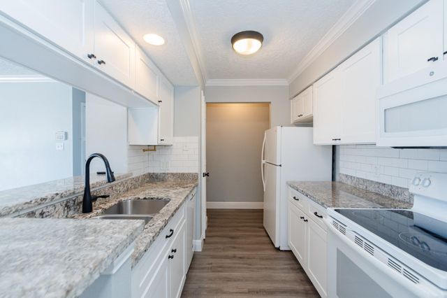 3919 Fairmont Parkway 238, Pasadena, TX 77504