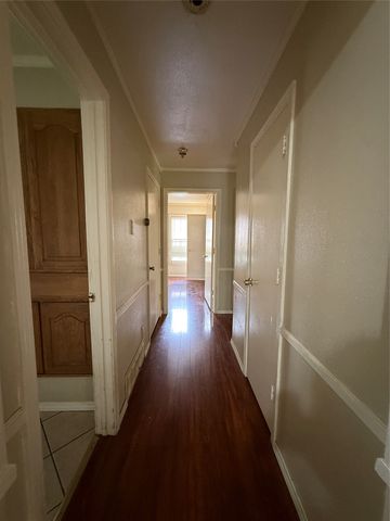 2114 Glengariff Drive, Dallas, TX 75228