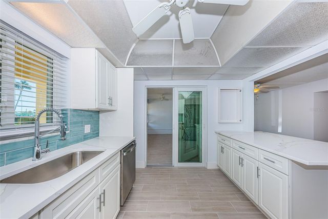 4700 COVE CIRCLE 110, St Petersburg, FL 33708