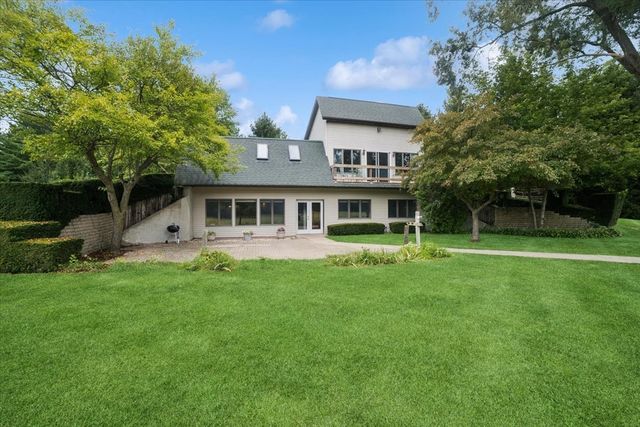 12266 North Grove Road, Sycamore, IL 60178