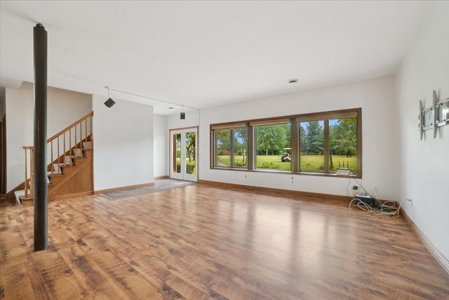 12266 North Grove Road, Sycamore, IL 60178