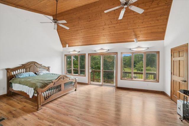 12266 North Grove Road, Sycamore, IL 60178