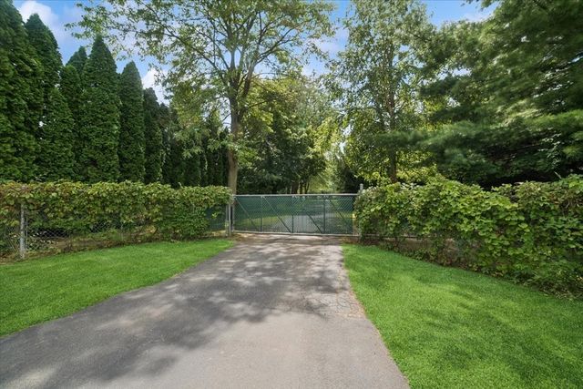 12266 North Grove Road, Sycamore, IL 60178